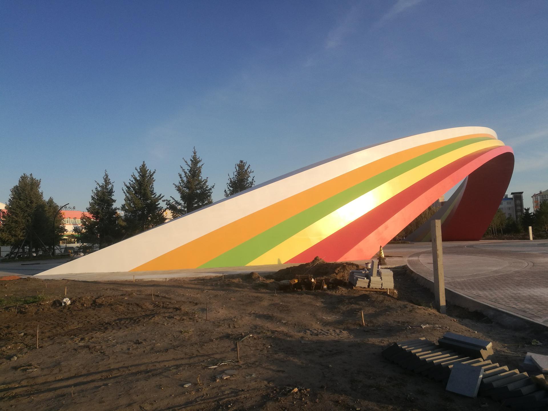 Large outdoor sculpture - FLUX Sculpture